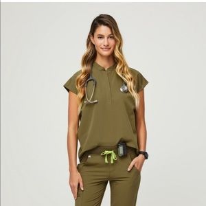 NWT Martini Olive Figs Set